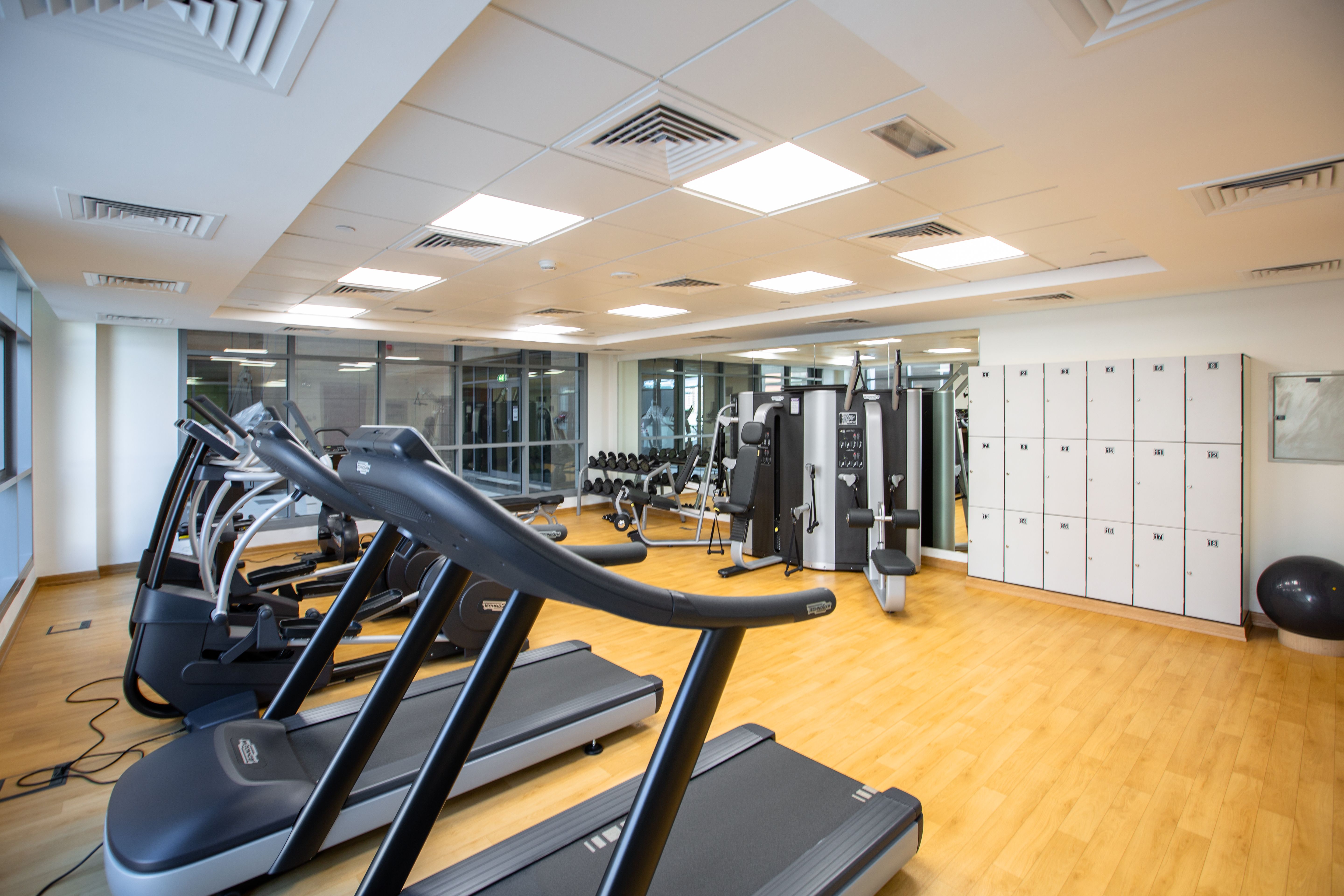 Replace with a fitness centre photo